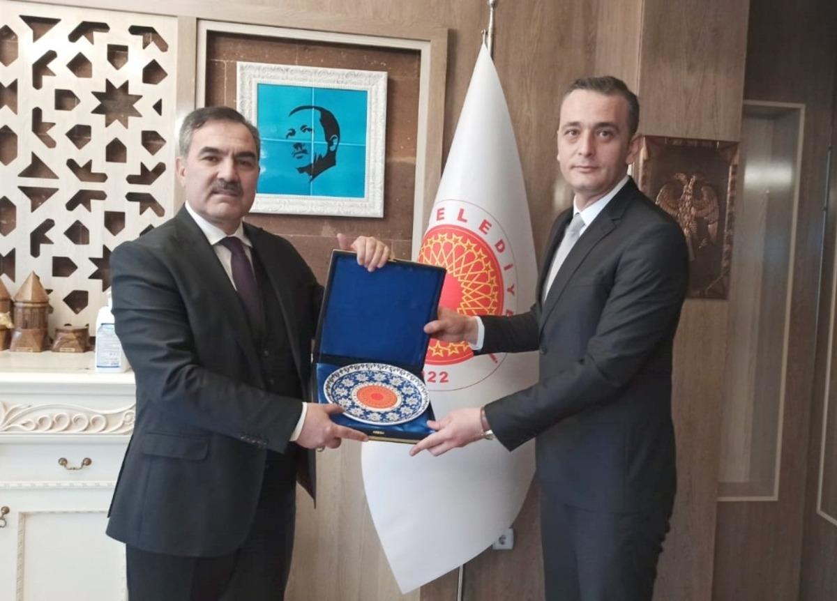 BİK Van Şube M&uuml;d&uuml;r&uuml; Ulu&ccedil;amlıbel&rsquo;den Başkan &Ccedil;oban&rsquo;a ziyaret