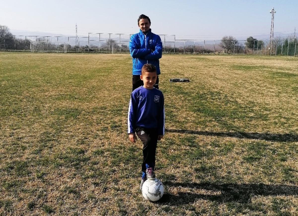 &Ouml;mer Bera babasının izinde ilerliyor