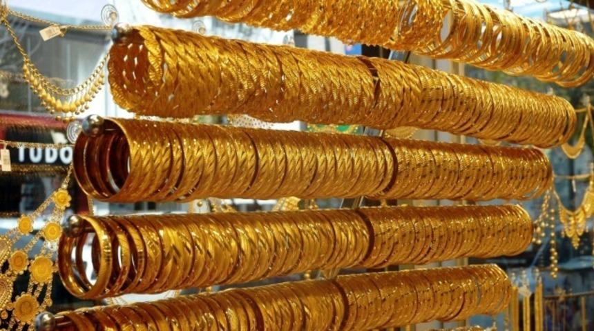 Altın alınır mı? Altın neden düşüyor, düşüş sürecek mi? Altın fiyatları yükselecek mi, düşecek mi? 2021 altın yorumları