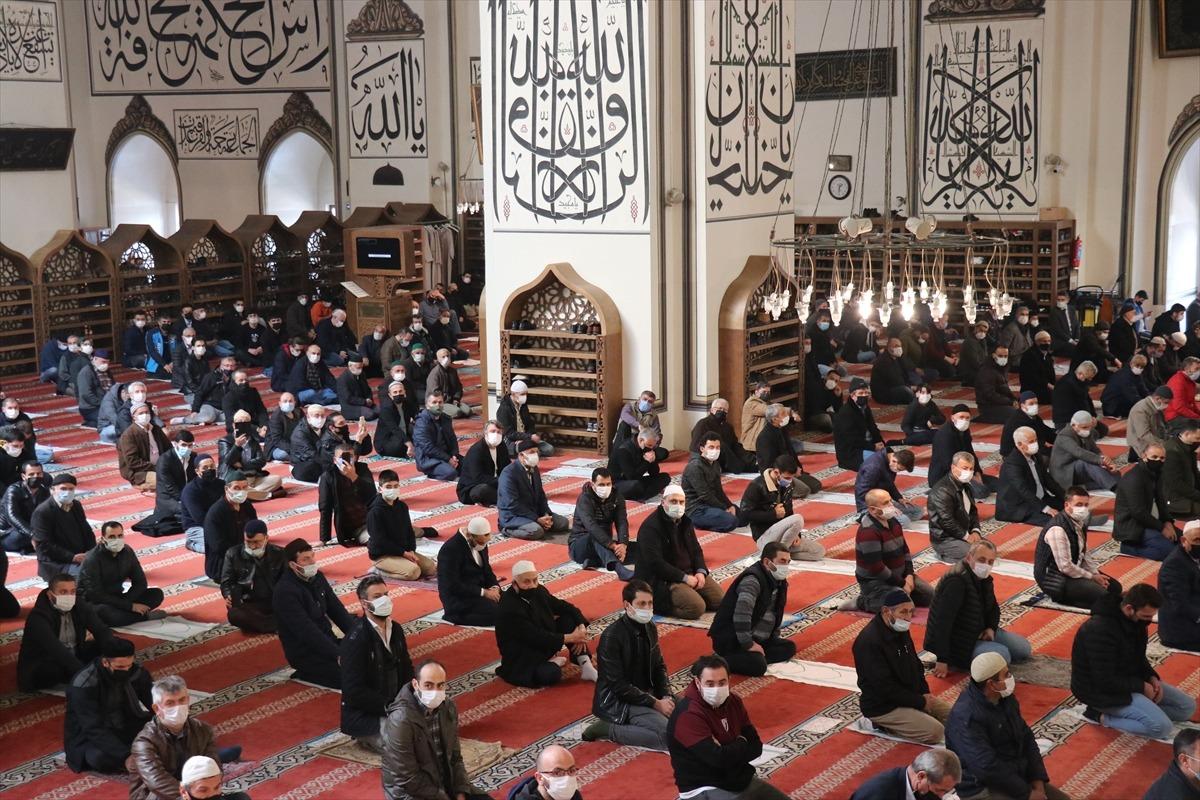 Diyanet İşleri Başkanı Erbaş Bursa Ulu Cami'de hutbe irad etti: