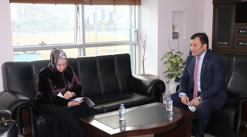 Milletvekili H&uuml;lya At&ccedil;ı Nergis, Gen&ccedil;lik ve Spor İl M&uuml;d&uuml;rl&uuml;ğ&uuml;&rsquo;n&uuml; ziyaret etti