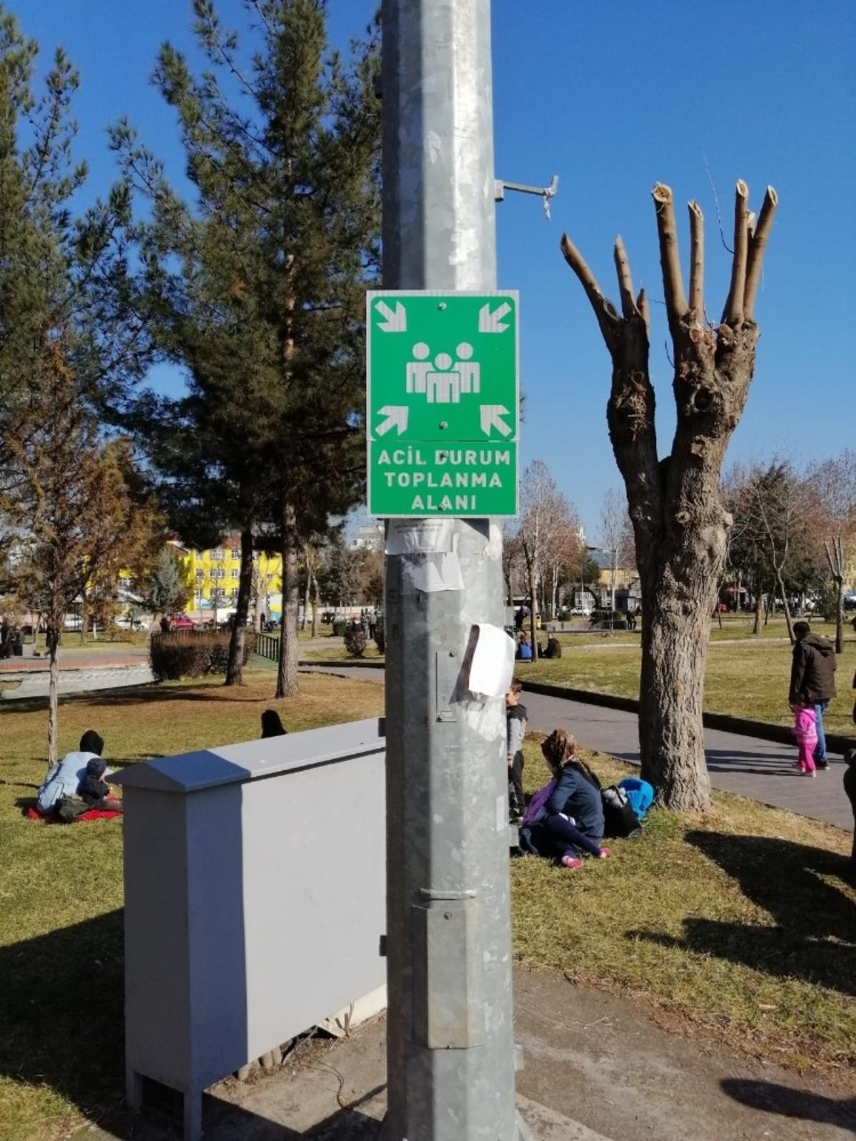 Diyarbakır B&uuml;y&uuml;kşehir Belediyesi acil toplanma alanlarını belirledi