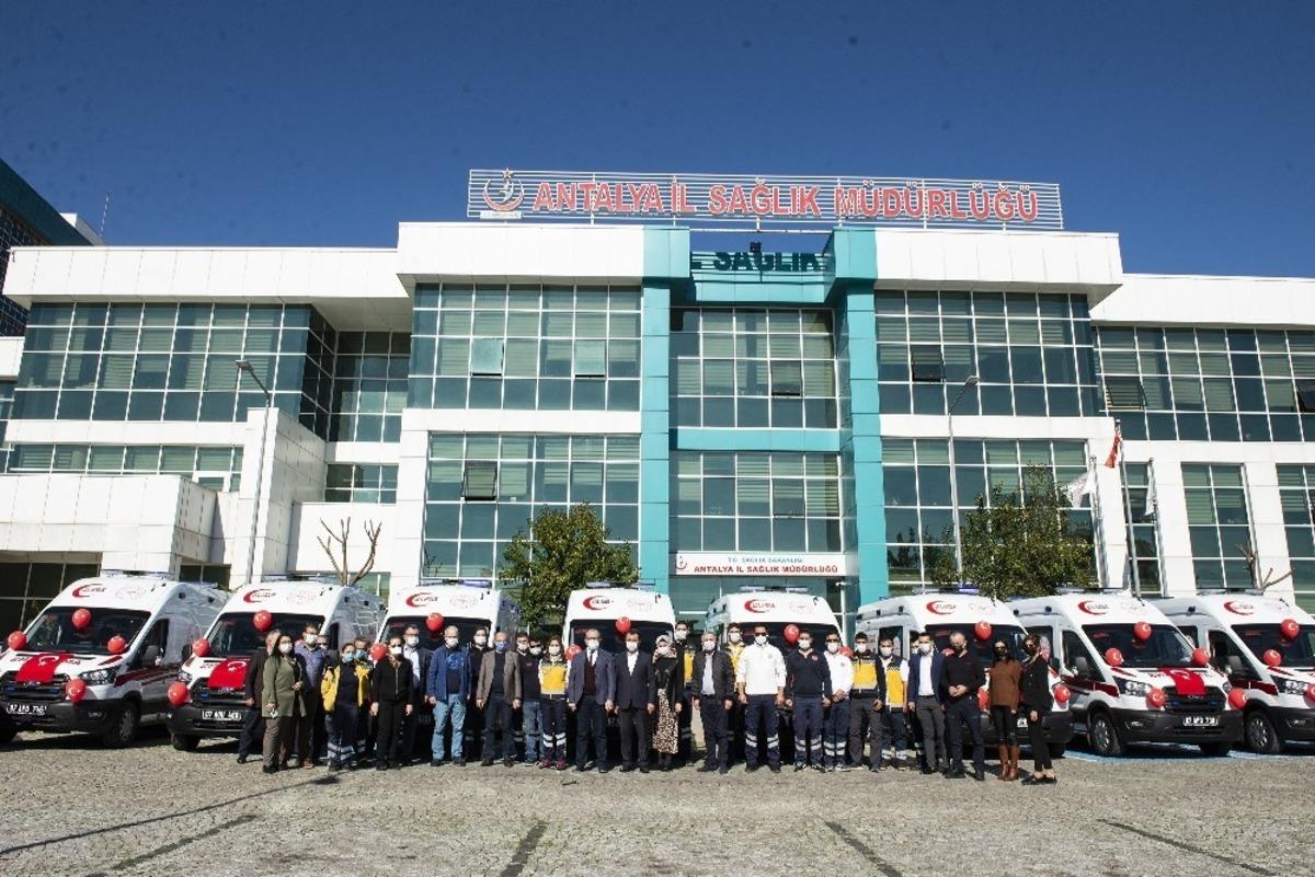 10 yeni ambulans acil sağlık istasyonlarına teslim edildi