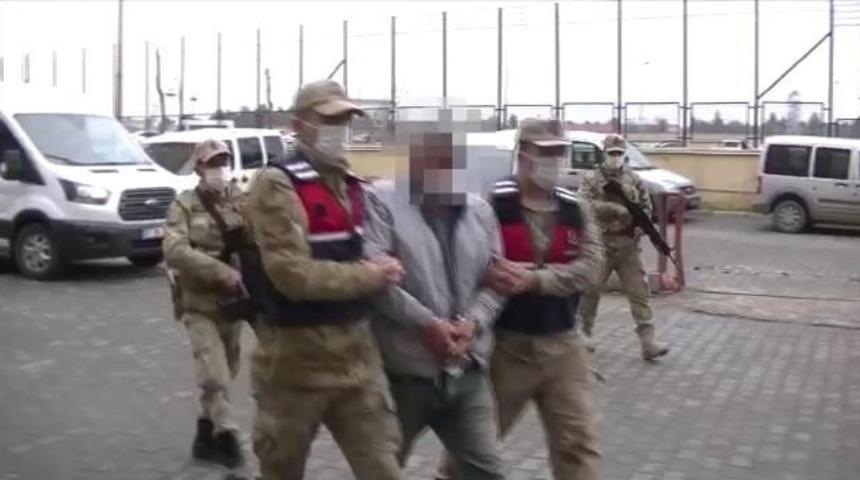Eşini öldürüp çocuklarını yaraladıktan sonra ahırda yakalanmıştı, tutuklandı