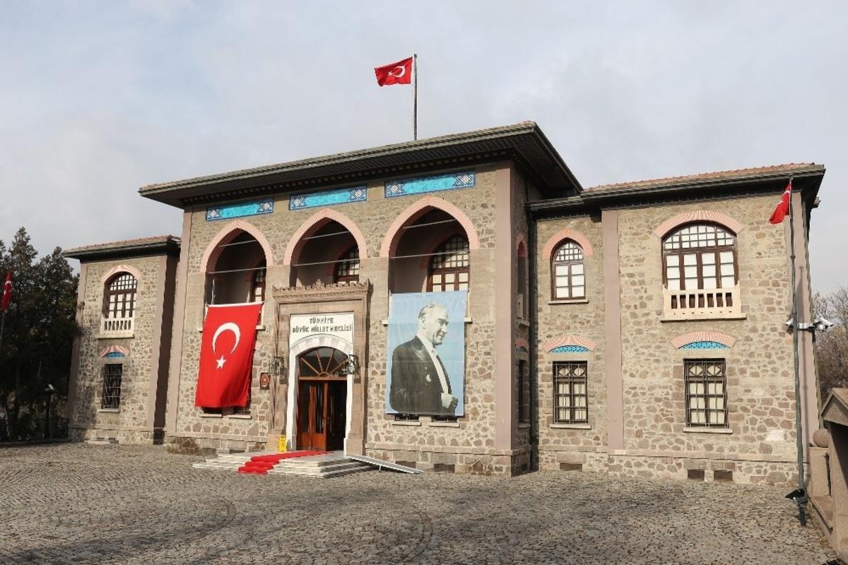 Gazilik &uuml;nvanının verilişi ilk meclis binasında kutlanacak