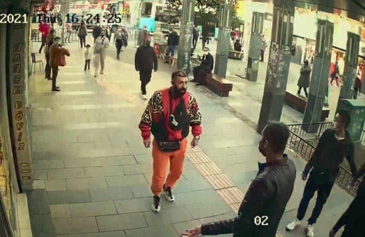 Eşi ve çocuğuyla yürüyen kadına taciz iddiası ortalığı karıştırdı G4