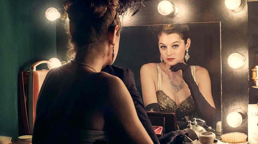 Emma Corrin, Lady Diana rolünden sonra rotayı başka yöne çevirdi