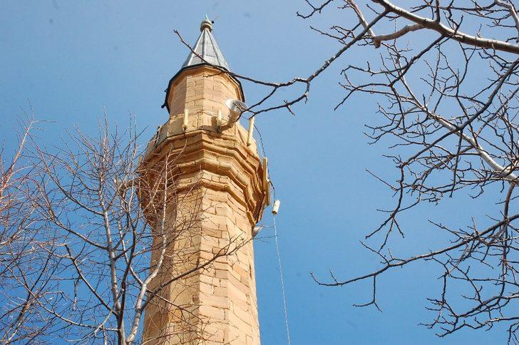 Hırsızlar 510 yıllık camiye dadandı G5