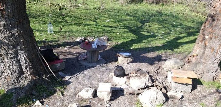 Avcılar’da define kazısı yaparken zabıta ekiplerine yakalandılar G2