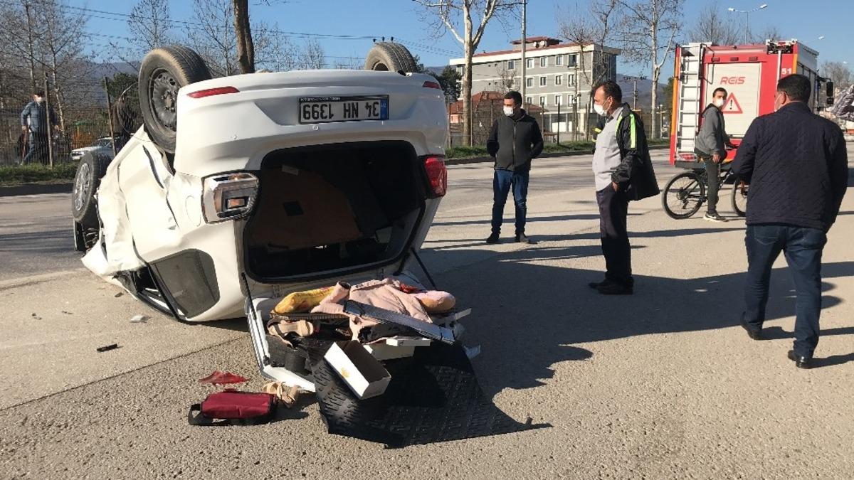 5 aracın karıştığı zincirleme kazada 5 kişi yaralandı