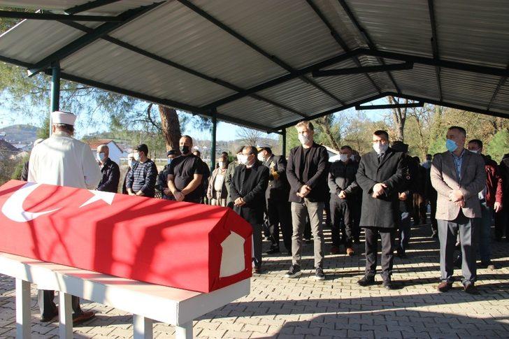 Çanlı Kıbrıs gazisi toprağa verildi G4