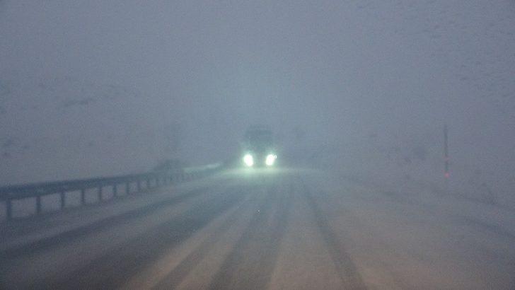 Ardahan’da ulaşıma tipi engeli: Tırlar yolda mahsur kaldı G5