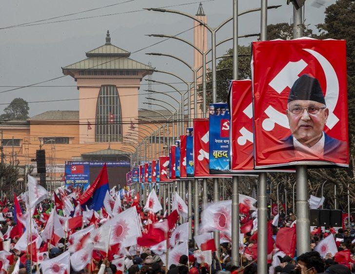 Nepal’de hükümet destekçilerinden davullu gösteri G4