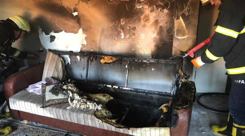 Engelli çocuk çakmakla oynarken yangın çıktı