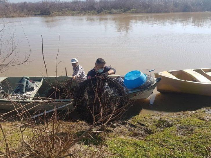 Bursa’da avcılıkta kullanılması yasak 6 bin 500 metre pinter ele geçirildi G2