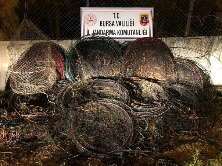 Bursa’da avcılıkta kullanılması yasak 6 bin 500 metre pinter ele geçirildi G3