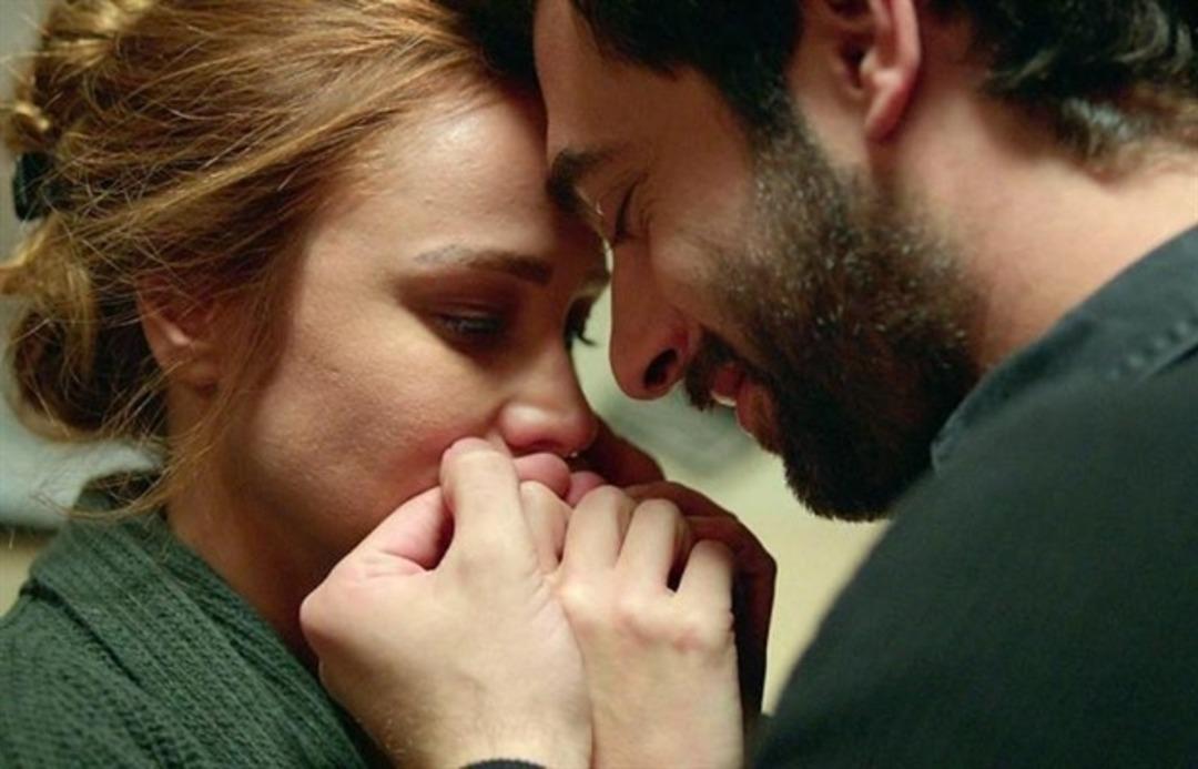 Her dizi setinde yeniden aşık oldu