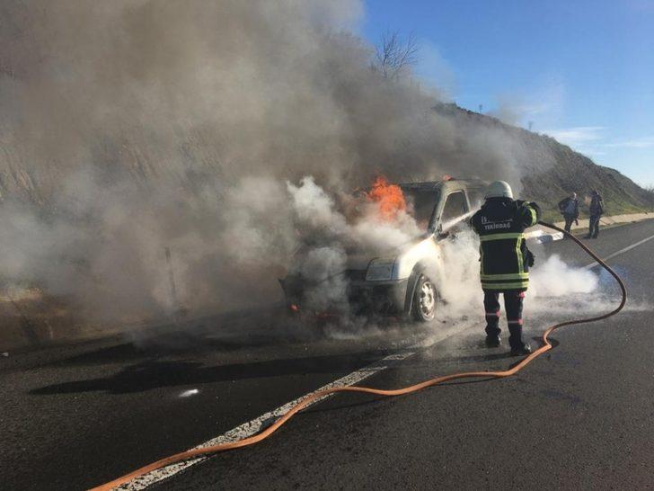 2 kişinin ölümden döndüğü yanan araçtan geriye hurda yığını kaldı G1