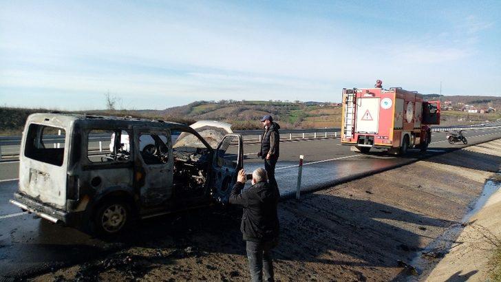 2 kişinin ölümden döndüğü yanan araçtan geriye hurda yığını kaldı G5