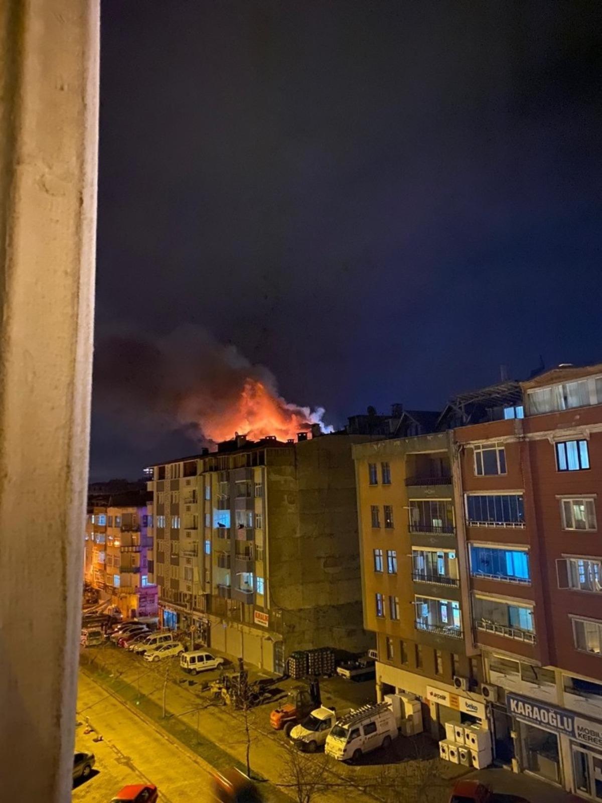 Ordu&rsquo;da &ccedil;atı yangını: 2 kişi dumandan etkilendi