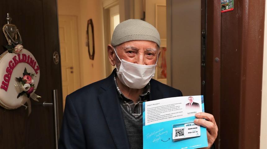 65 yaş ve üstü vatandaşlara belediyeden HES kodlu kart