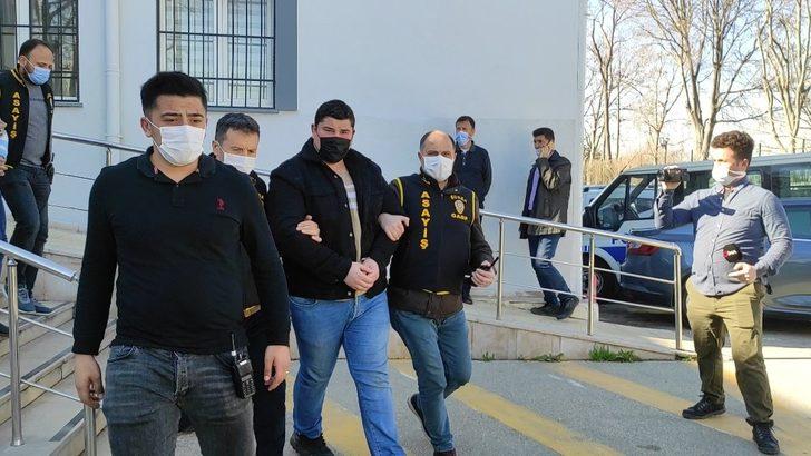 Bursa’da kuyumcuyu pompalı tüfekle soyan iki kişi tutuklandı G3