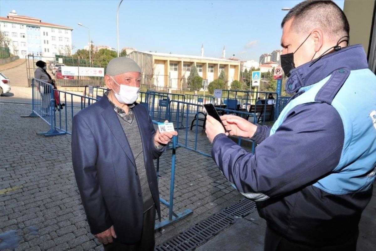 Başakşehir Belediyesinden &ccedil;ınarlara HES kodu kartı