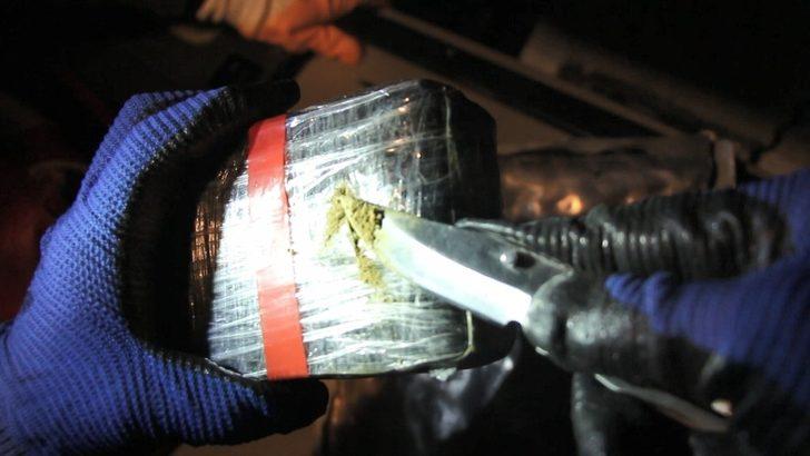 Mersin’de bir tırda 45.5 kilo eroin ele geçirildi G3