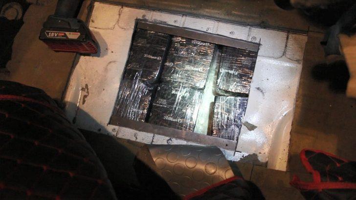 Mersin’de bir tırda 45.5 kilo eroin ele geçirildi G4