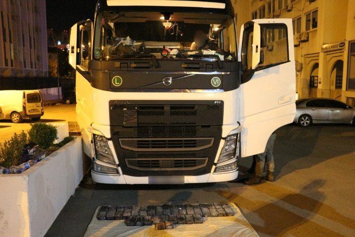 Mersin’de bir tırda 45.5 kilo eroin ele geçirildi G5