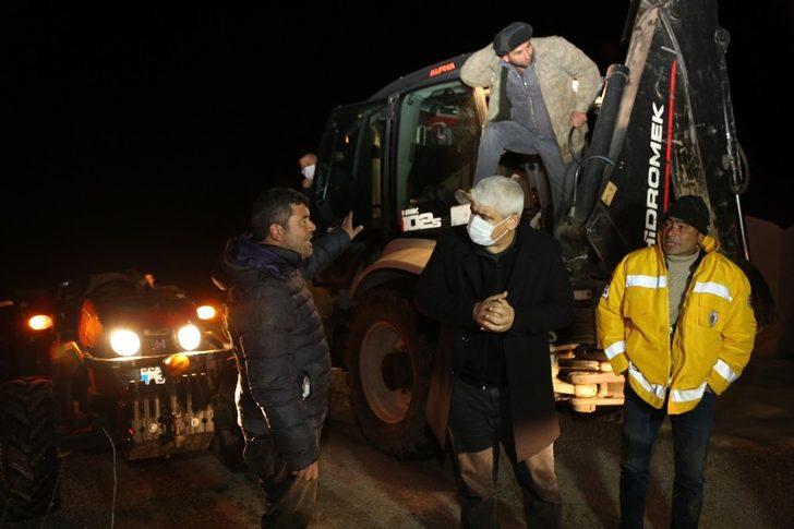 Kar ve buzlanma sebebiyle yaylada mahsur kalan piknikçiler 8 saatte kurtarıldı G2