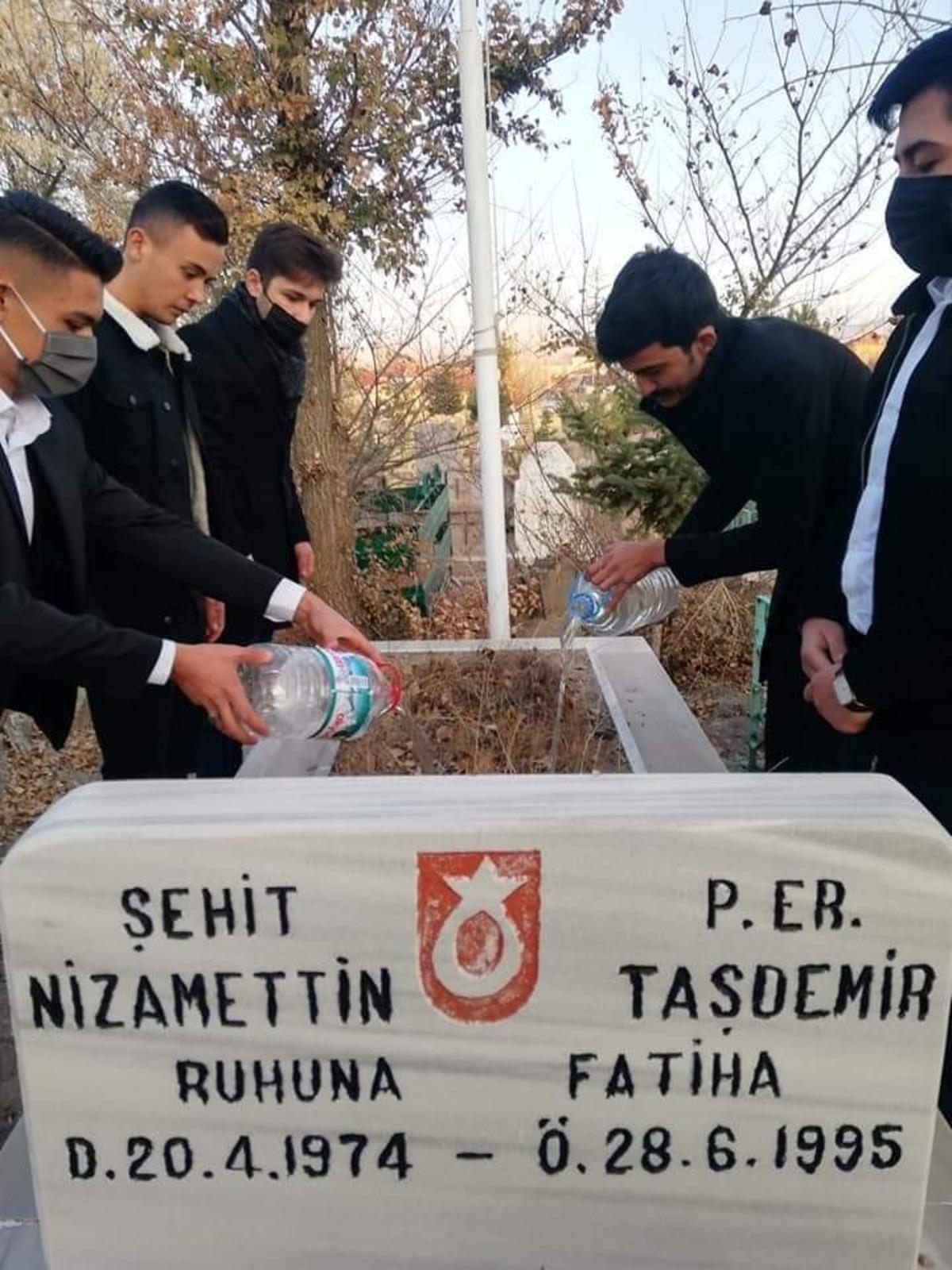 Tomarza &Uuml;lk&uuml; Ocakları Başkanlığı şehit kabirlerini ziyaret etti