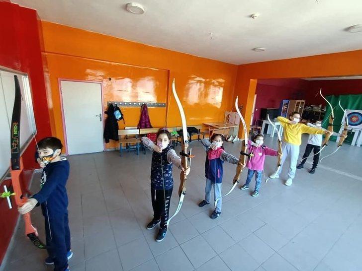 Kaynaşlı’da yeni okçular yetişiyor G2