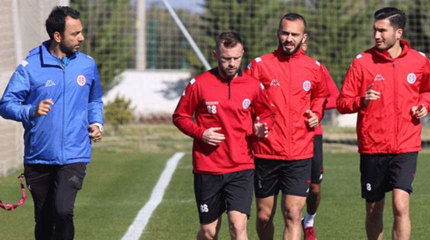 Antalyaspor galibiyete odaklandı