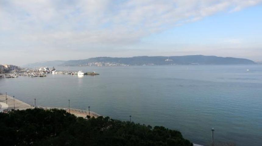 Çanakkale Boğazı, 13,5 saat sonra transit gemi geçişine açıldı