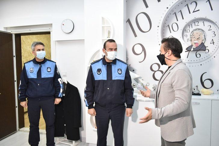 Kaçak define arama çukuruna düşen köpek kurtarıldı G3