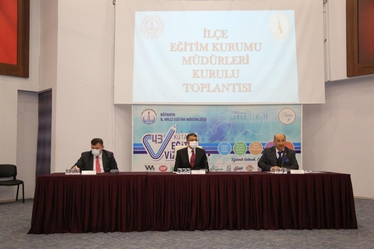 Okul m&uuml;d&uuml;rleriyle bir araya geldi