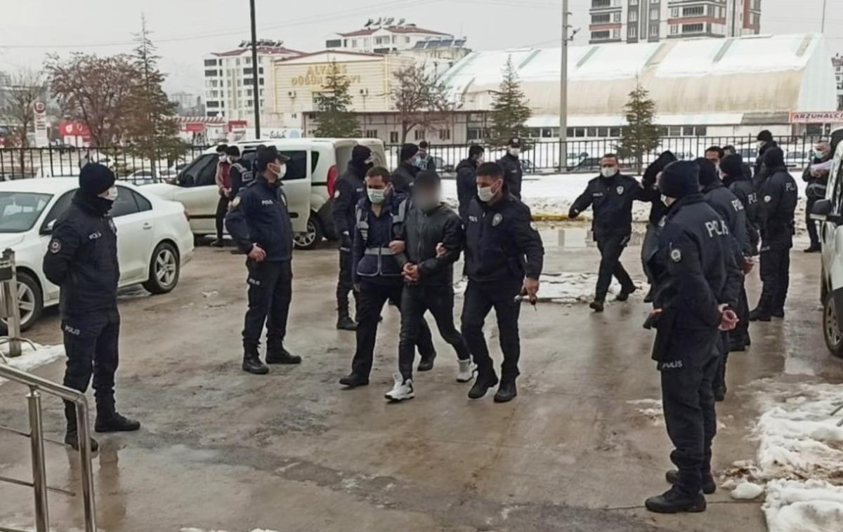 Elbistan&rsquo;da 7 hırsızlık ş&uuml;phelisi tutuklandı