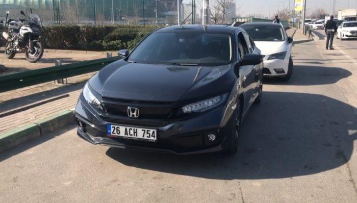 Kısıtlamada kontrol noktasından geçen engelli sürücünün aracında uyuşturucu olduğu iddia edilen madde ele geçirildi G2