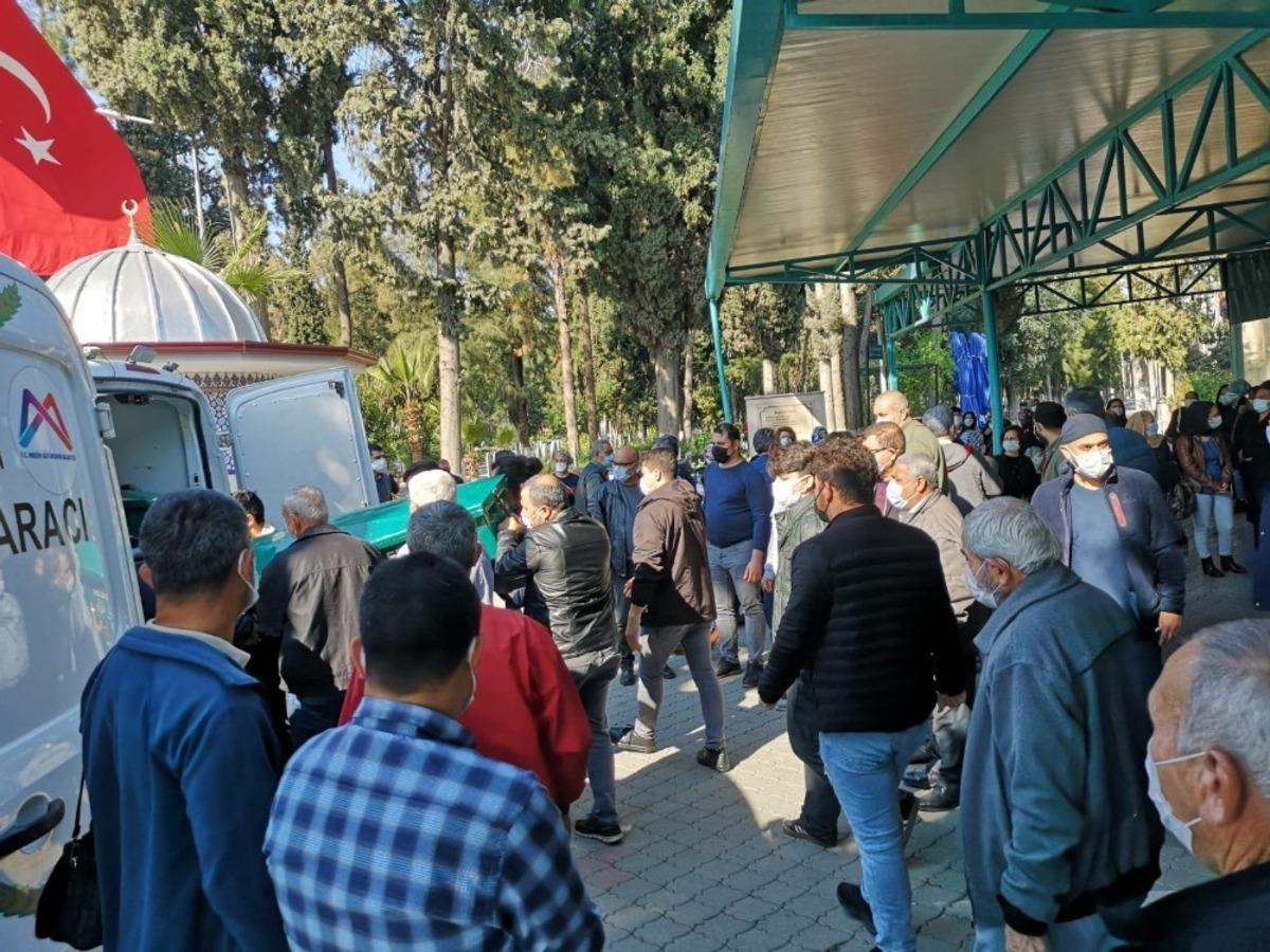 Hemşireye h&uuml;z&uuml;nl&uuml; veda