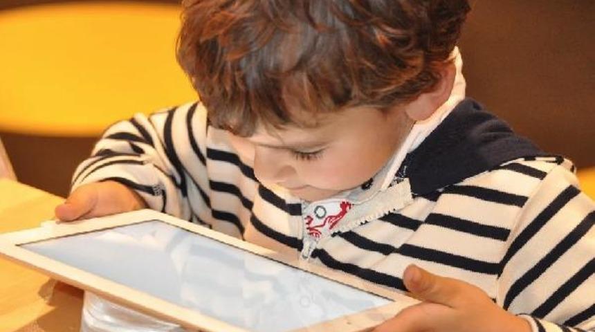 Pandemide çocuklarda miyop görülme oranı 3 kat arttı