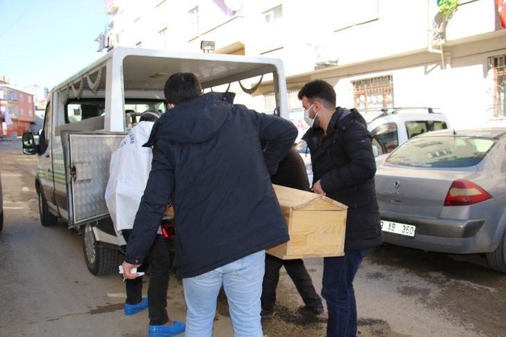 Yaşlı adam evinde ölü bulundu, ondan geriye  köpeği kaldı G3