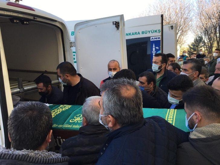 Şüpheli şekilde 8.kattan düşen Ayşe Özgecan Usta, Ankara’da toprağa verildi G2