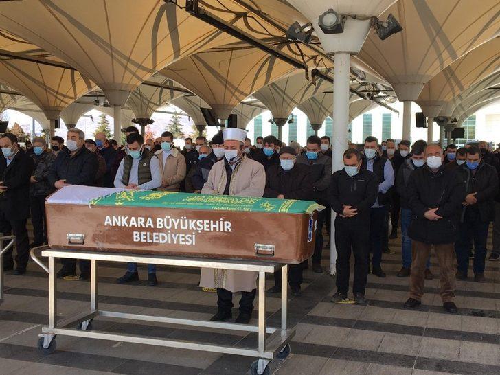 Şüpheli şekilde 8.kattan düşen Ayşe Özgecan Usta, Ankara’da toprağa verildi G4