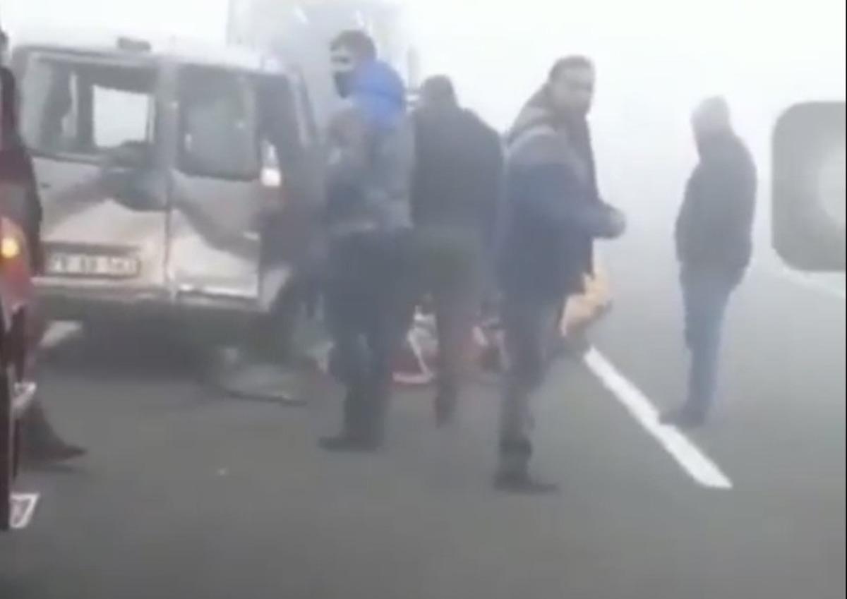 Iğdır&rsquo;da sis zincirleme kazaya neden oldu: 4 yaralı