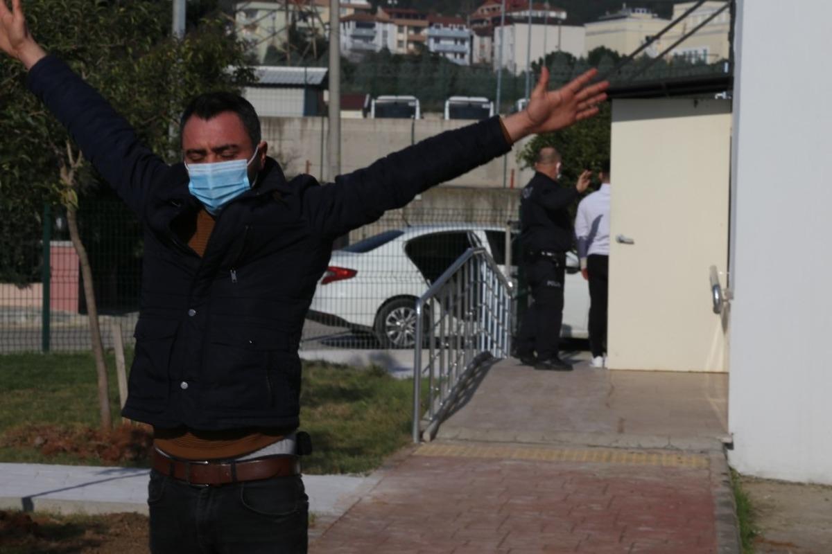 Kızına şiddet uygulayan Nurcan Ser&ccedil;e adliyeye sevk edildi