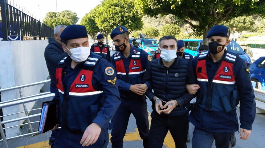 Uyuşturucu şüphelisi, içiçi olduğunu öne sürüp gazetecileri tehdit etti