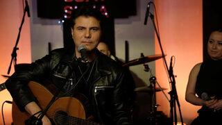 Suat Suna’dan 14 Şubat sürprizi