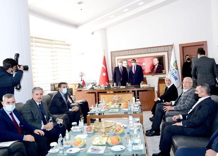 Bakan Karaismailoğlu’ndan Malatya Büyükşehir Belediyesi’ne ziyaret G3