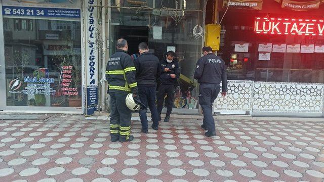 Çatıda mangal keyfi polisi ve itfaiyeyi alarma geçirdi